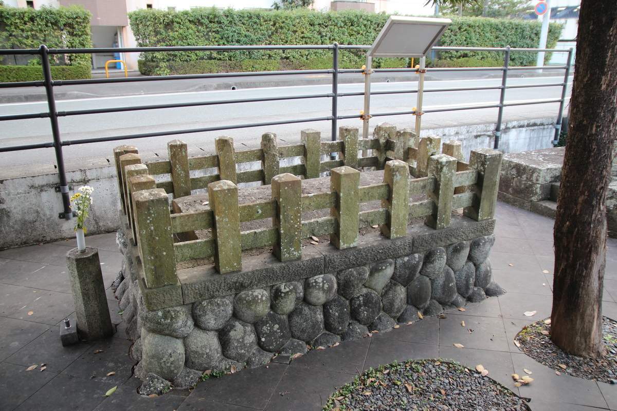 Hemmij's grave